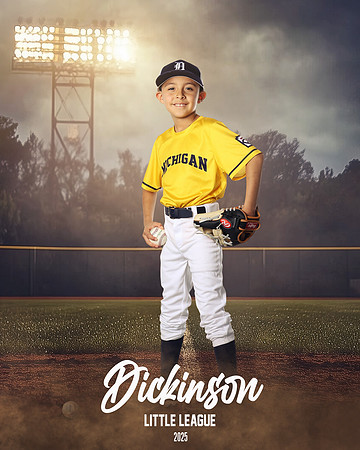 CP7_WOLVERINES_Turrubiartes_Santiago_DLL12422_FIELD LIGHTS_