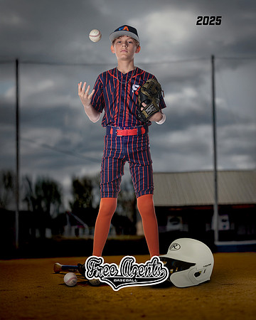 13U_PAPENFUSS_PARKER_IMGL5013_BACKGROUND_TURN