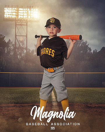 4_5U_Padres_Plascencia_Victor_MAG25556_FIELD LIGHTS_