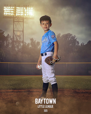 M1_Royals_Manier_Austin_BAY28925_FIELDLIGHTS