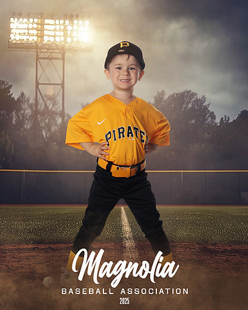 4_5U_Pirates_McKey_Carson_MAG25341_FIELD LIGHTS_