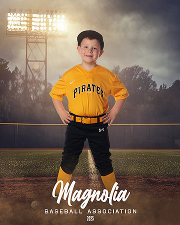 4_5U_Pirates_Kimich_Nathan_MAG25373_FIELD LIGHTS_