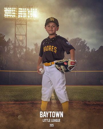 M2_ Padres_Rodriguez_Adrian_BAY13915_FIELDLIGHTS