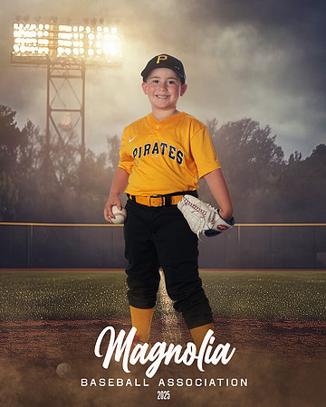 6U_Pirates_Cordova_Luke_MAG25868_FIELD LIGHTS_