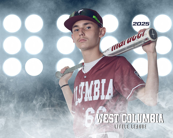 SENIOR MAROON_Grubbs_Christian_IMGL7540_LIT_