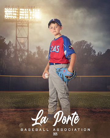 10U_Mustang_Rangers_Cook_Christopher_LP024128_FIELDLIGHTS