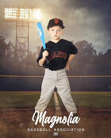 4_5U_Giants_Cholewin_Alexander_MAG10291_FIELD LIGHTS_
