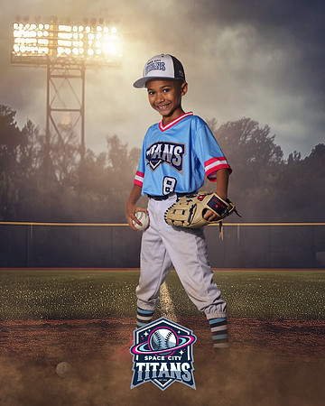 8U_Cabrera_Karson_CAM14731_FIELDLIGHTS