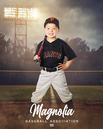 4_5U_Giants_Myre_Paxton_MAG10331_FIELD LIGHTS_