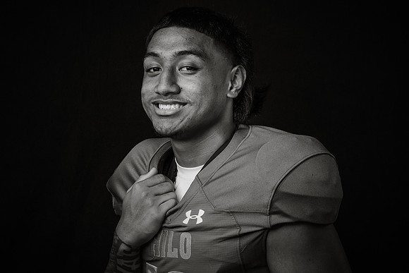 VARSITY_AUMAVAE_JB_143A0054bw