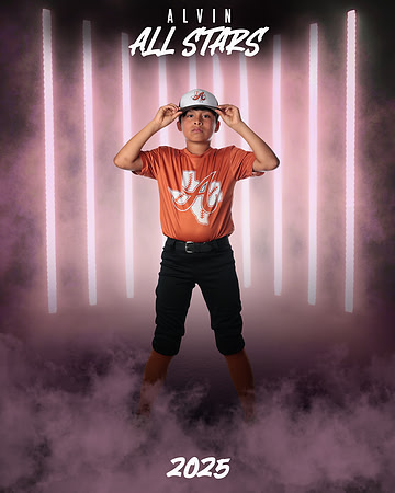 12U WHITE_Orellana_Noah_MAG22837_LIGHTS