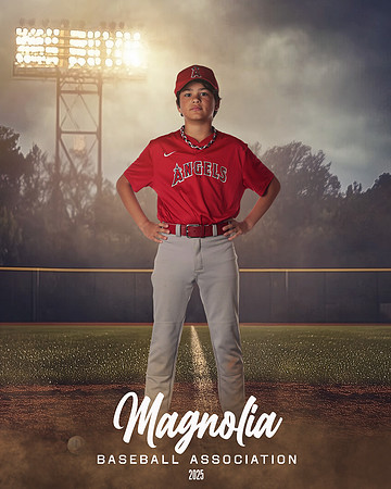 9_10U_Angels_Wachtler_Keller_MAG25822_FIELD LIGHTS_