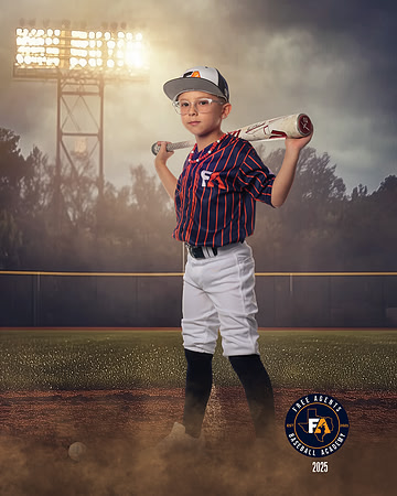 9U MINTER_MANNING_LIAM_IMGL4610_FIELDLIGHTS