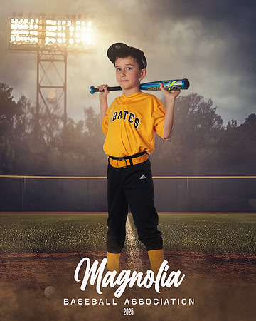 4_5U_Pirates_Shaver_Kade_MAG25335_FIELD LIGHTS_
