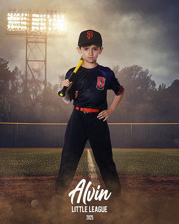 CP_GIANTS_8U_Chavez_Axton_CAM12799_FIELDLIGHTS