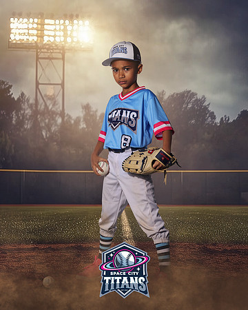 8U_Cabrera_Karson_CAM14732_FIELDLIGHTS