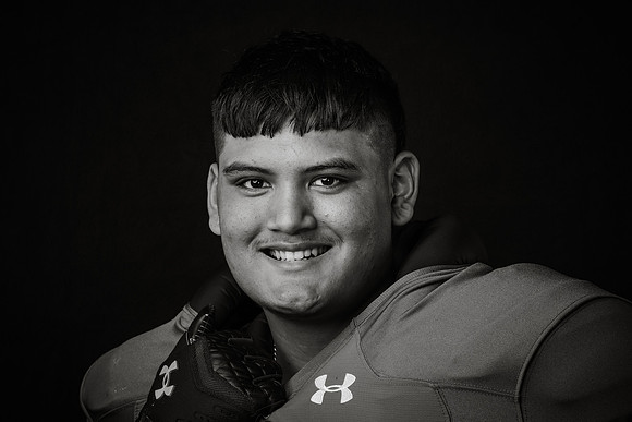 VARSITY_LEIALOHA_LEGACY_143A0004bw
