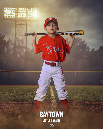 M2_ Phillies_Chapa_Oliver_BAY28561_FIELDLIGHTS