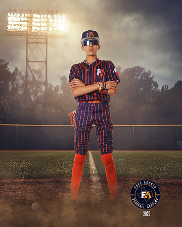 13U_ELLIOTT_RYKER_SF_27125_FIELDLIGHTS