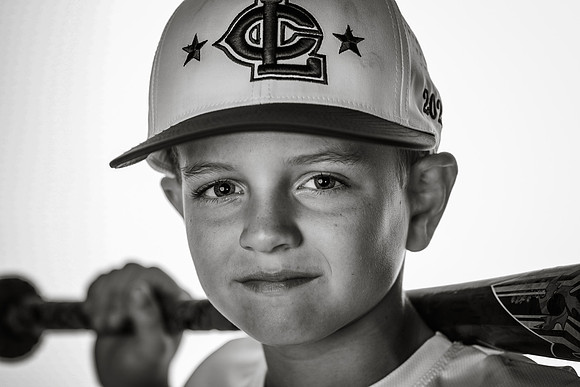 8U_White_Cary_Cash_MAG21930