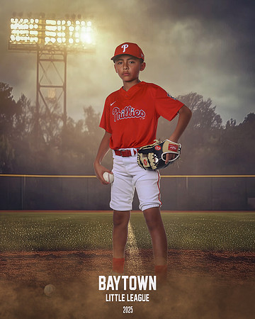 M1_Phillies_Hernandez_Raes_BAY13474_FIELDLIGHTS