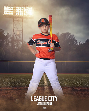 AA.Page.Giants_Strawn_Kyle_IMG_1241_FIELDLIGHTS