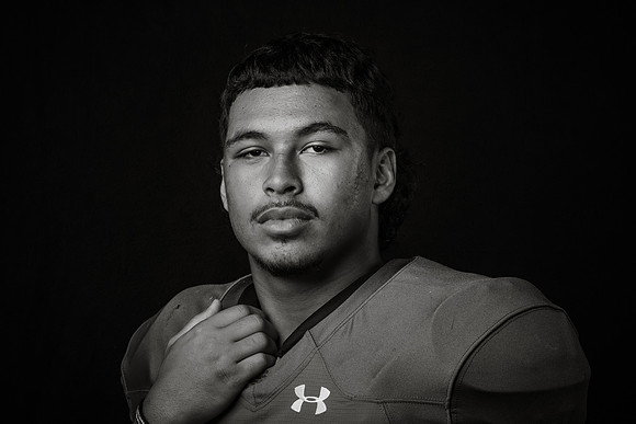 VARSITY_THOME_MICAH_143A0022bw