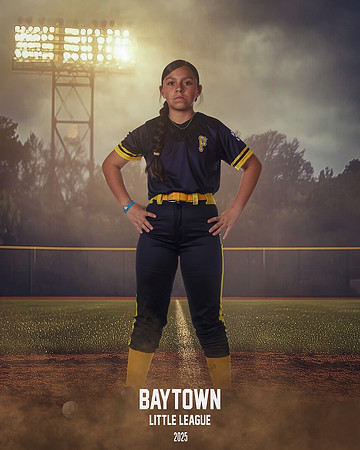 MJR_Pirates_Alanis_Layla_BAY12658_FIELDLIGHTS