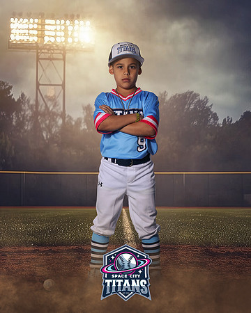 8U_Heacock_Leo_CAM14735_FIELDLIGHTS
