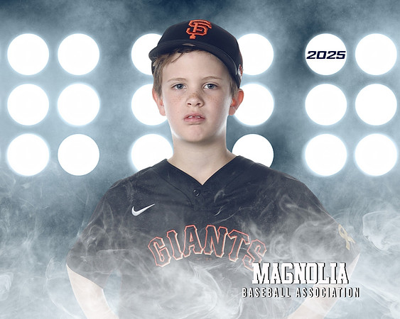 9_10U_Giants_Fossati_Tagenn_MAG15520_LIT