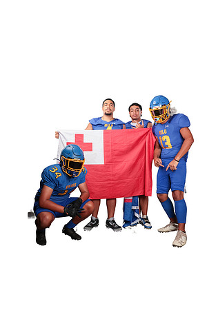 VARSITY_AUMAVAE_JB_IMGL4403