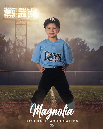 4_5U_Rays_Nava_Easton_MAG25475_FIELD LIGHTS_
