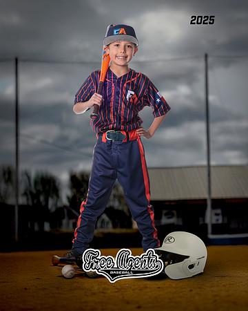 8U_ELLIOTT_TRIPP_IMGL4704_BACKGROUND_TURN