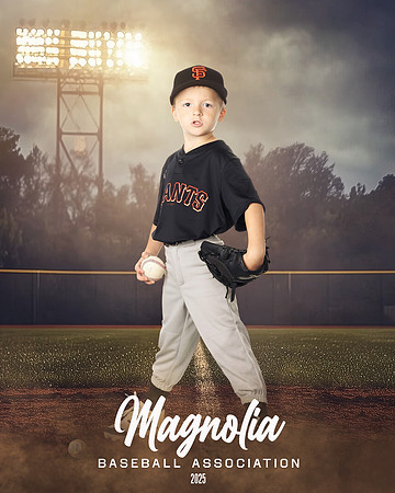 4_5U_Giants_Cholewin_Alexander_MAG10295_FIELD LIGHTS_