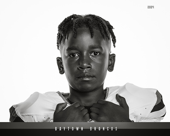 JR_Jones_Kyrie_hs_143A1536_HS_bw