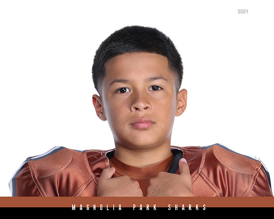 FRESHMAN_Salazar_Alexander_143A1283_HS_