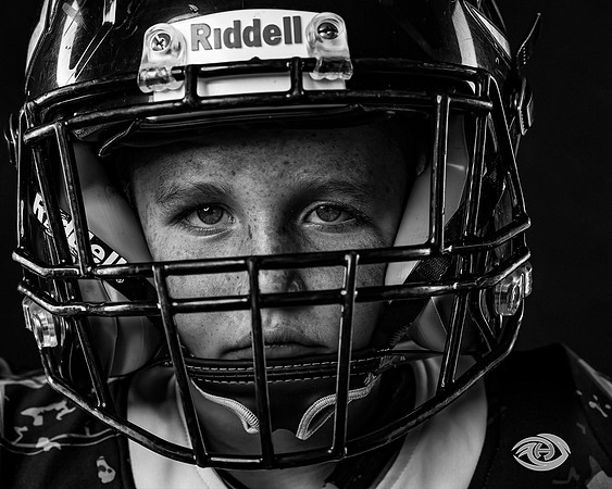 8U RED_Parks_Maximus_143A9247_HELMET_ (2)