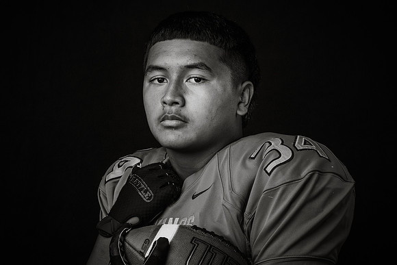 JRVARSITY_POLOTA_TEVITA_143A0005bw