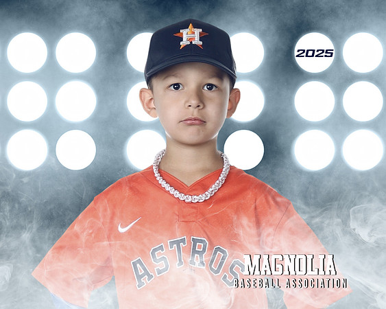 7U_Astros_Ibarra_Hayes_MAG10173_LIT