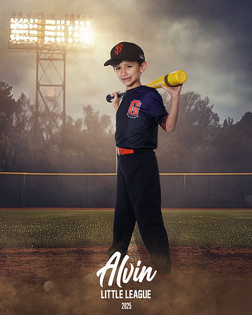 CP_GIANTS_8U_Chavez_Axton_CAM12803_FIELDLIGHTS