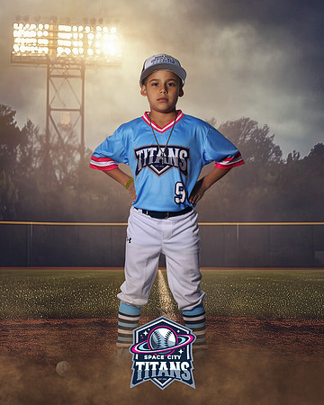 8U_Heacock_Leo_CAM14736_FIELDLIGHTS