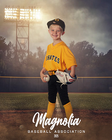 4_5U_Pirates_Brewer_Zachary_MAG25317_FIELD LIGHTS_